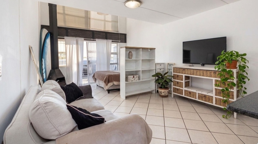 1 Bedroom Property for Sale in Parklands Western Cape
